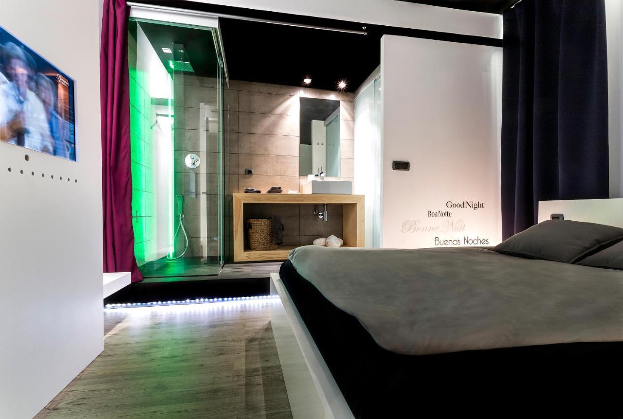 Zrooms&Suites Hostel Boutique Zaragoza Exterior photo