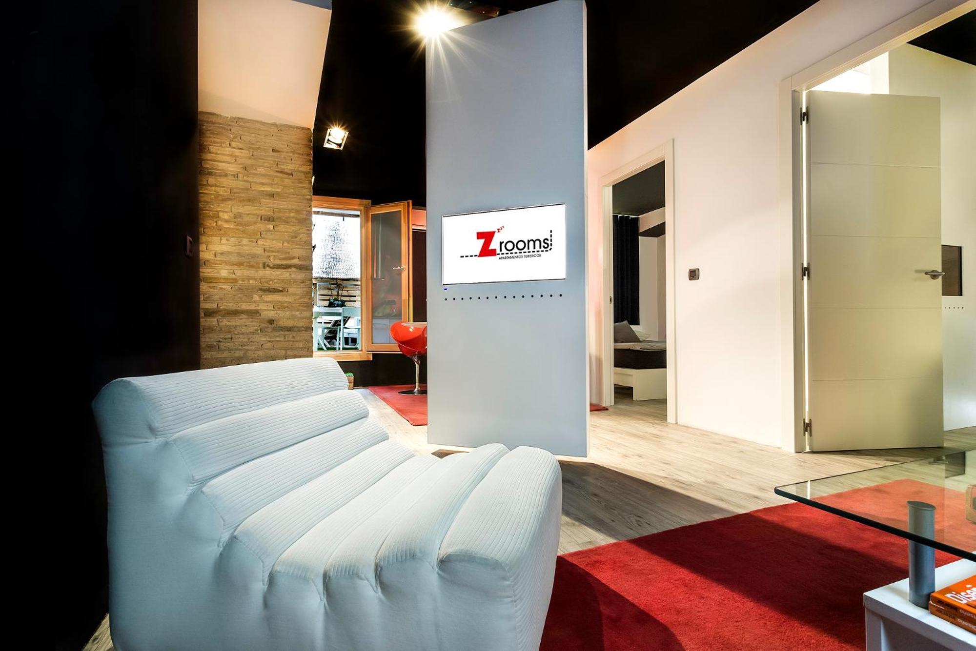 Zrooms&Suites Hostel Boutique Zaragoza Room photo